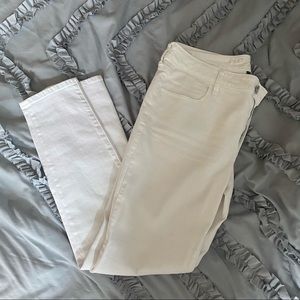 AE white jeans